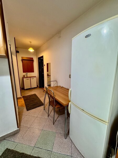 Gorjului garsoniera etaj 1/4, confort 1 sporit, 39mp